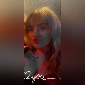 Meet your Posher, Carissa